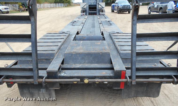 image for item AS9558 2000 Trailtech combine trailer