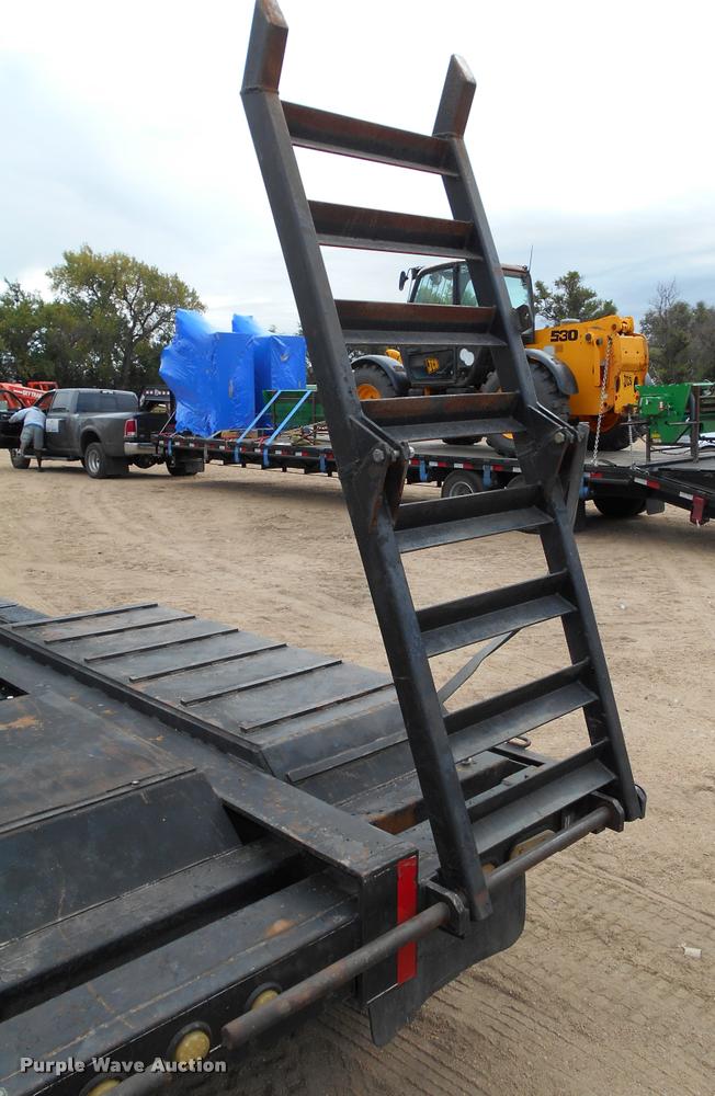 image for item AS9558 2000 Trailtech combine trailer