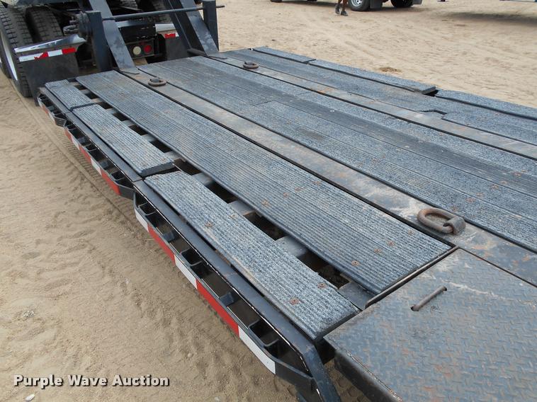 image for item AS9558 2000 Trailtech combine trailer