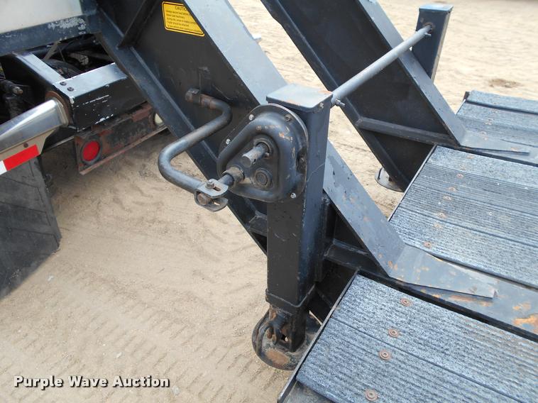 image for item AS9558 2000 Trailtech combine trailer