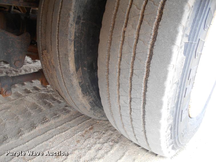 image for item AS9558 2000 Trailtech combine trailer