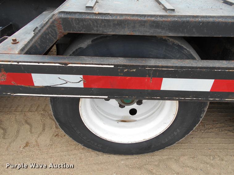 image for item AS9558 2000 Trailtech combine trailer