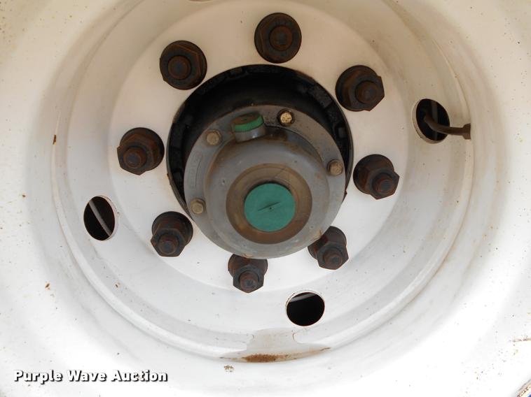 image for item AS9558 2000 Trailtech combine trailer