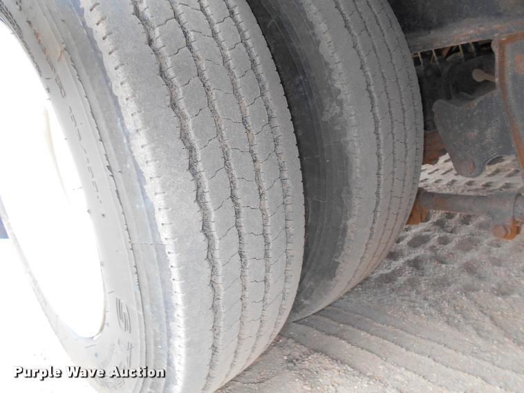 image for item AS9558 2000 Trailtech combine trailer