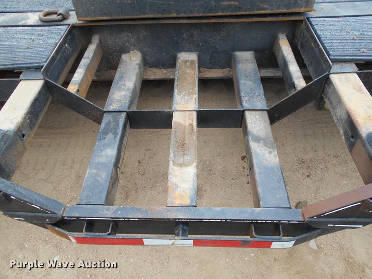 image for item AS9558 2000 Trailtech combine trailer