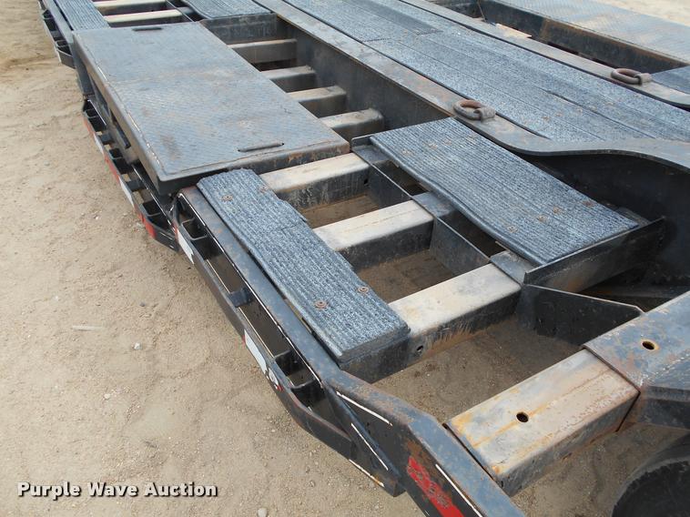 image for item AS9558 2000 Trailtech combine trailer