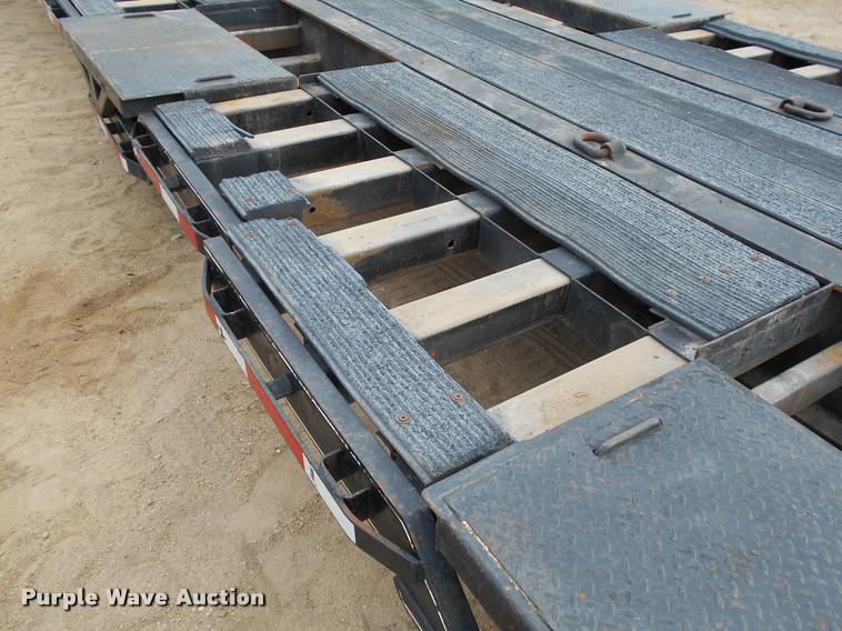 image for item AS9558 2000 Trailtech combine trailer