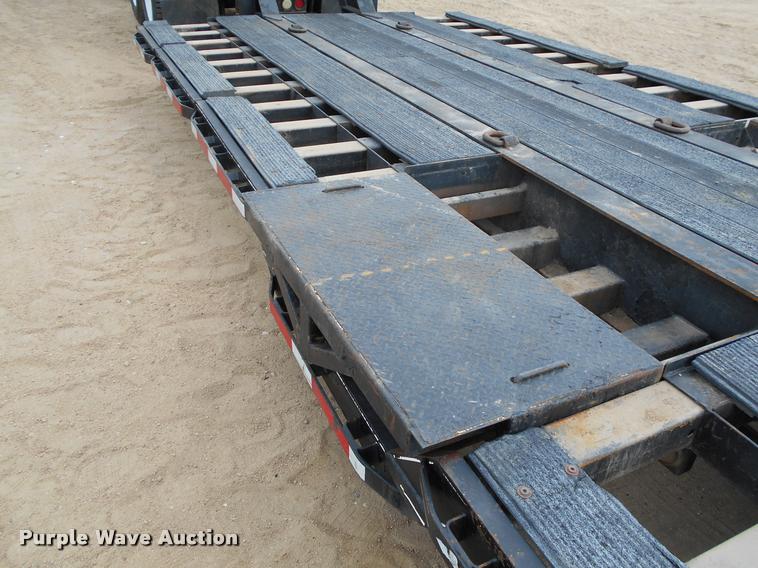 image for item AS9558 2000 Trailtech combine trailer