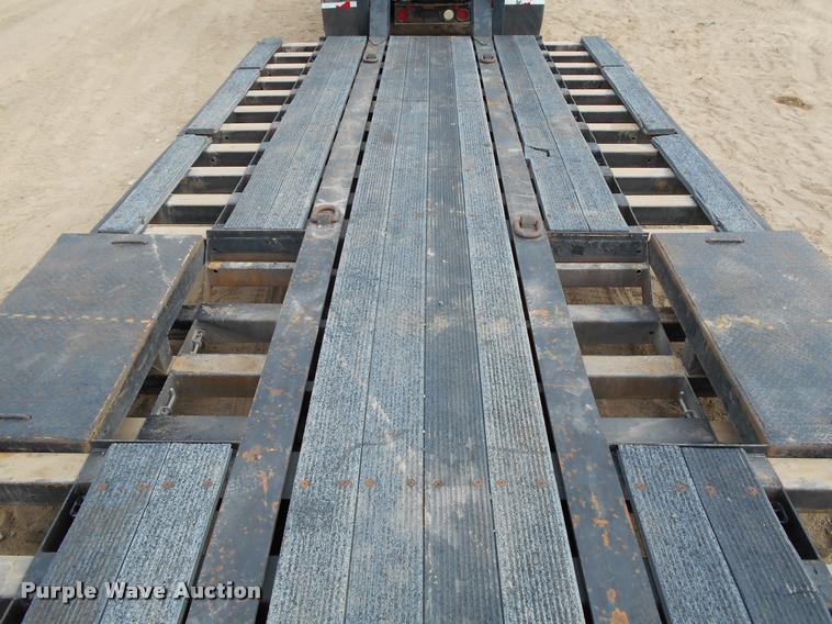 image for item AS9558 2000 Trailtech combine trailer