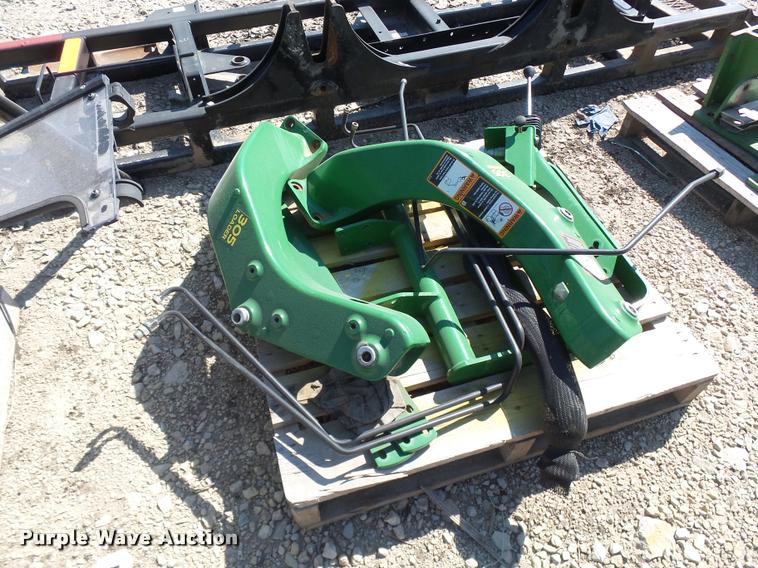 image for item BU9776 John Deere 305 loader