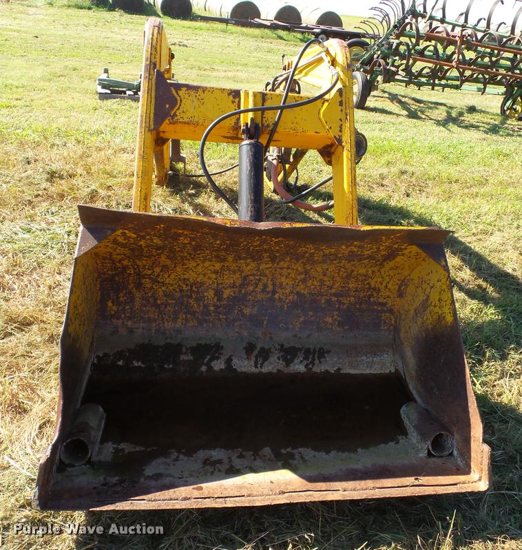 image for item BV9316 Massey-Ferguson 99 loader