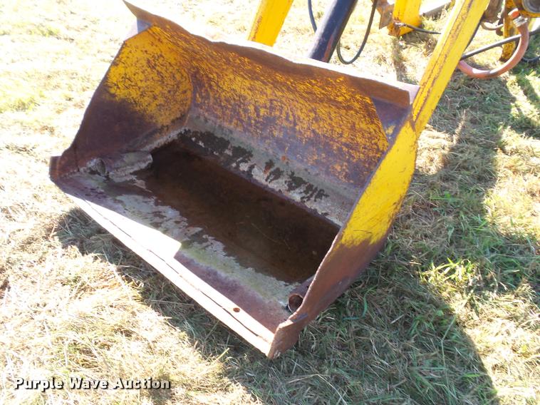 image for item BV9316 Massey-Ferguson 99 loader