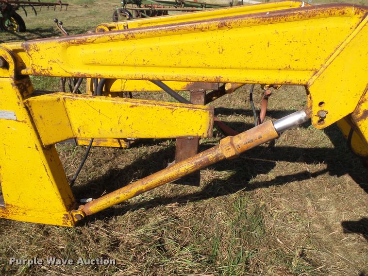 image for item BV9316 Massey-Ferguson 99 loader