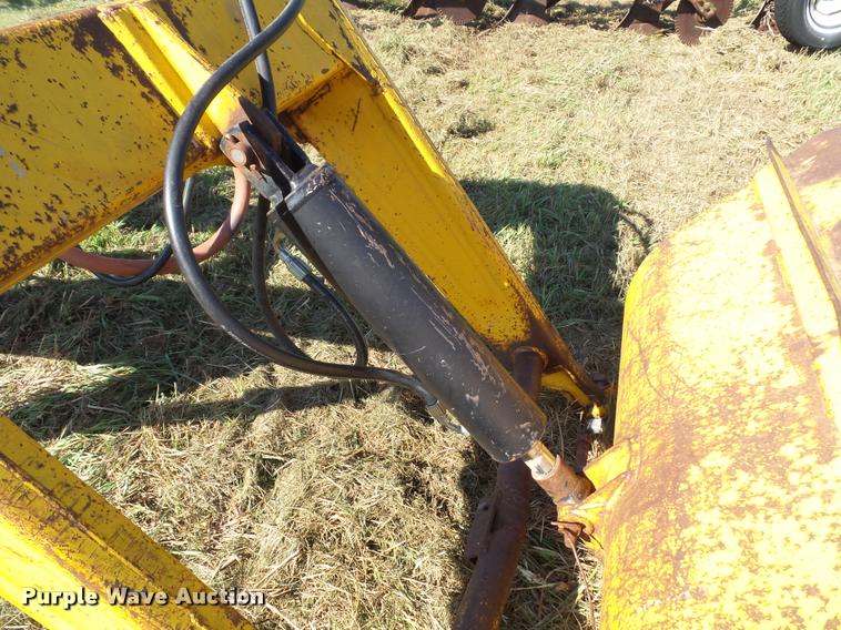 image for item BV9316 Massey-Ferguson 99 loader