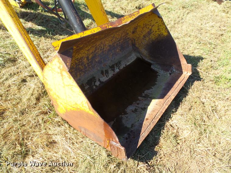 image for item BV9316 Massey-Ferguson 99 loader