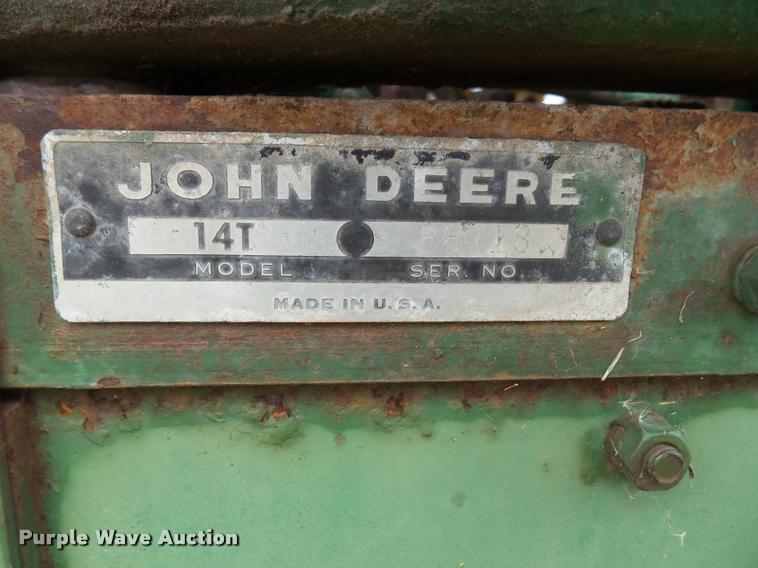 image for item BV9373 John Deere 14T small square baler
