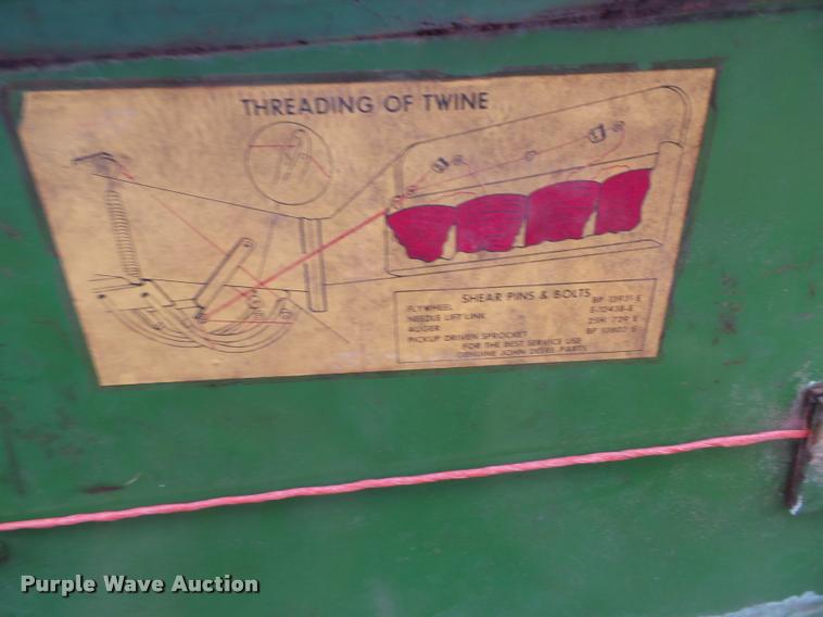 image for item BV9373 John Deere 14T small square baler