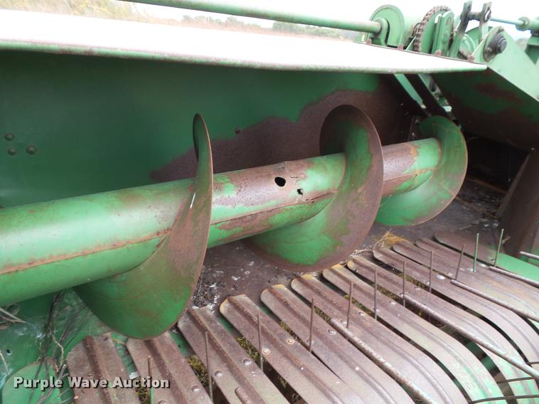 image for item BV9373 John Deere 14T small square baler