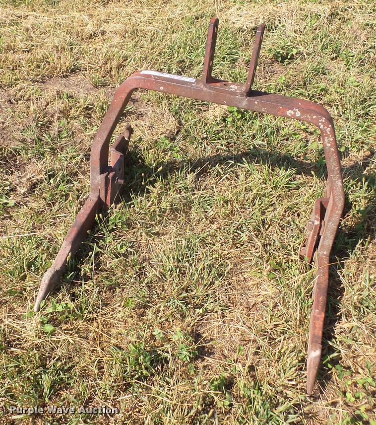 image for item BV9902 Farmall three point quick hitch attachment