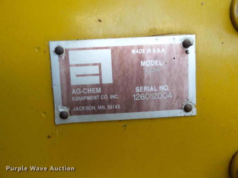 image for item BZ9820 2004 Ag-Chem RoGator 1264 self-propelled sprayer