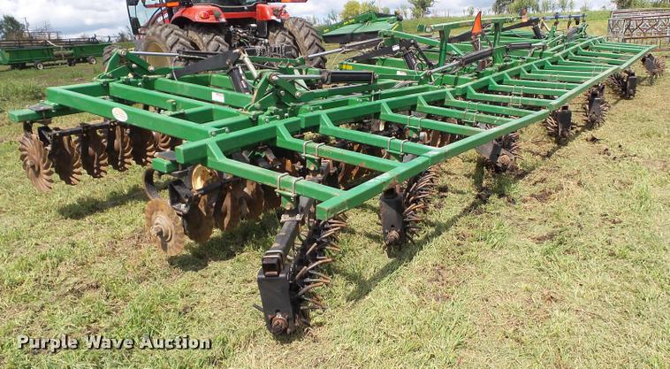 image for item BZ9821 2010 Great Plains 4000TT vertical tillage