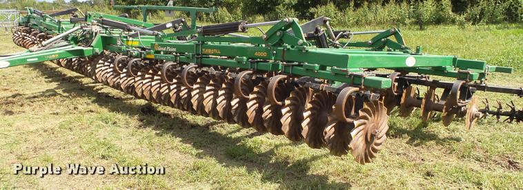 image for item BZ9821 2010 Great Plains 4000TT vertical tillage