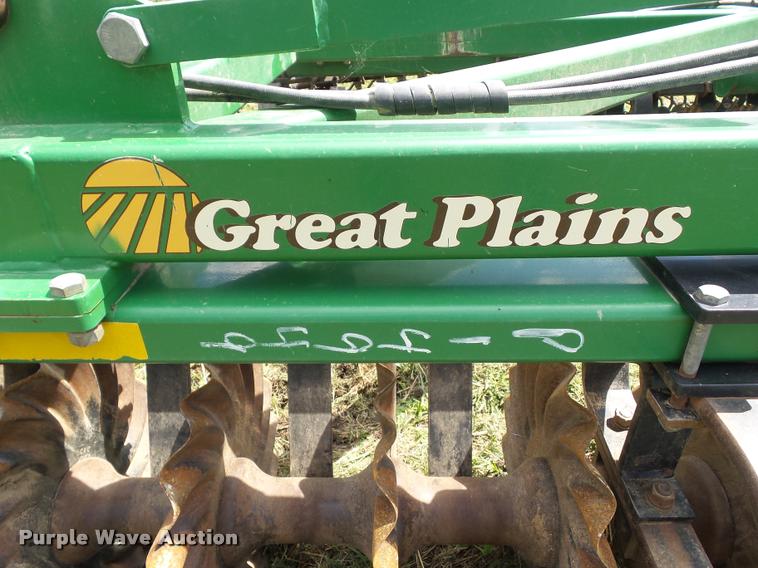 image for item BZ9821 2010 Great Plains 4000TT vertical tillage