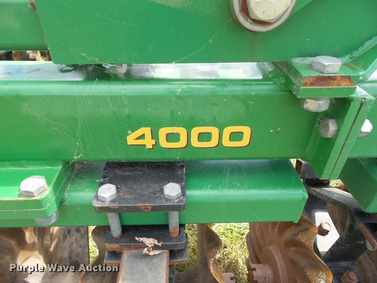 image for item BZ9821 2010 Great Plains 4000TT vertical tillage