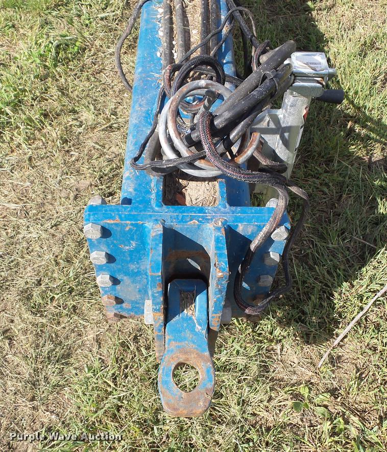 image for item BZ9826 2001 Kinze 3600 split row planter