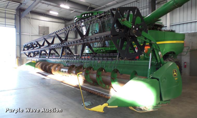 image for item DA2907 2004 John Deere 630F flex head