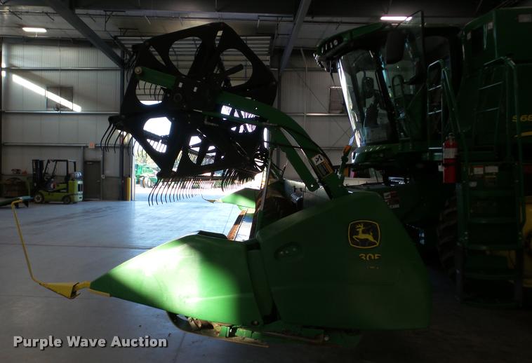 image for item DA2907 2004 John Deere 630F flex head