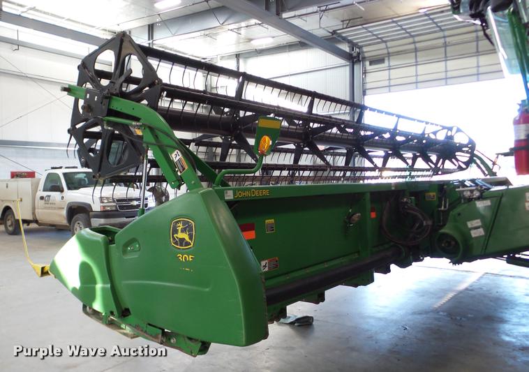 image for item DA2907 2004 John Deere 630F flex head