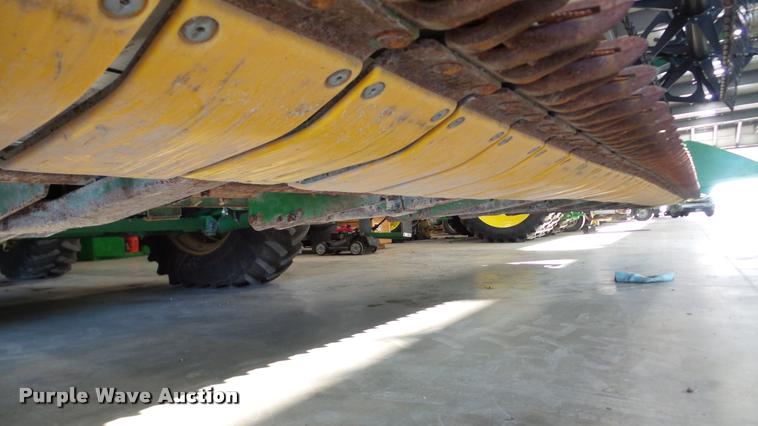 image for item DA2907 2004 John Deere 630F flex head