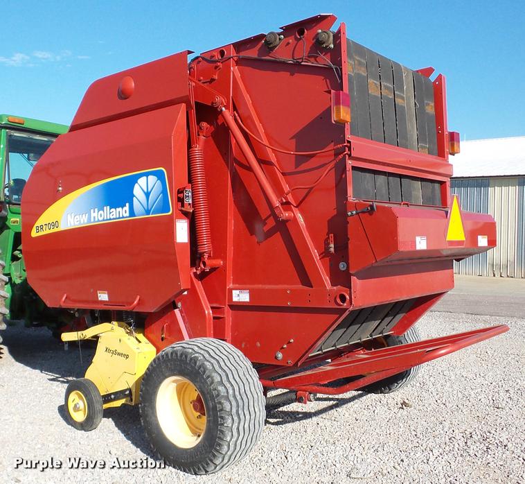 image for item DA2908 2009 New Holland BR7090 round baler