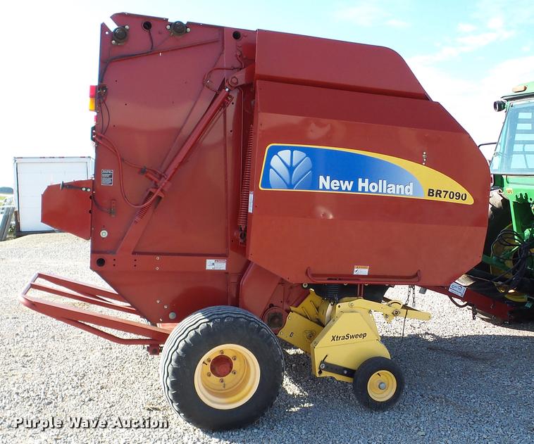 image for item DA2908 2009 New Holland BR7090 round baler