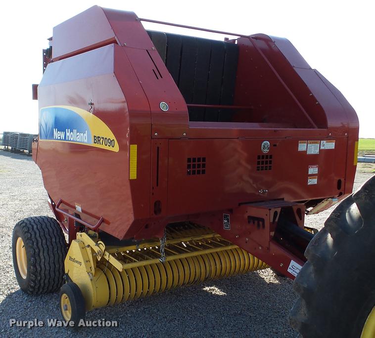 image for item DA2908 2009 New Holland BR7090 round baler