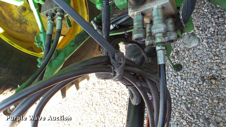 image for item DA2908 2009 New Holland BR7090 round baler