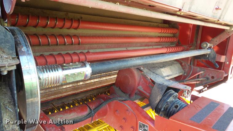 image for item DA2908 2009 New Holland BR7090 round baler