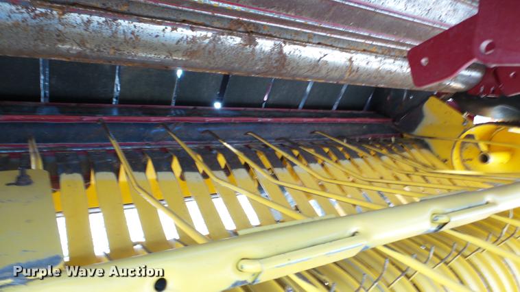 image for item DA2908 2009 New Holland BR7090 round baler