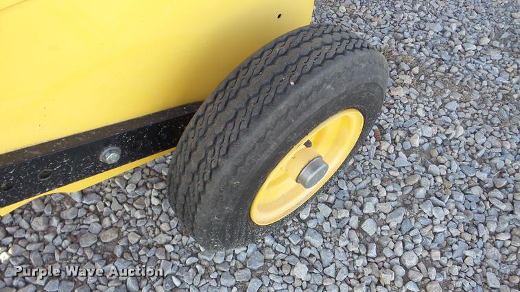 image for item DA2908 2009 New Holland BR7090 round baler