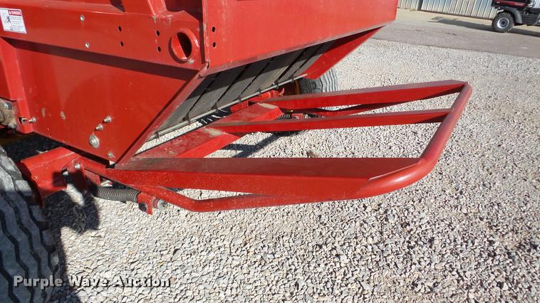 image for item DA2908 2009 New Holland BR7090 round baler