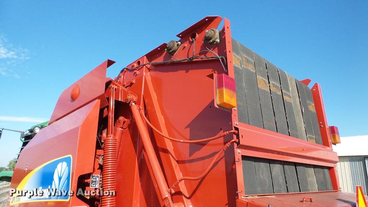 image for item DA2908 2009 New Holland BR7090 round baler