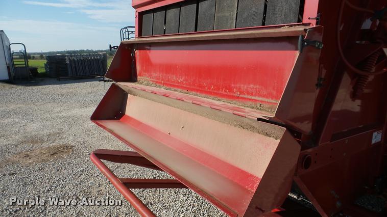 image for item DA2908 2009 New Holland BR7090 round baler