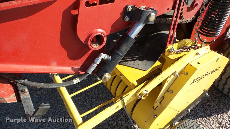 image for item DA2908 2009 New Holland BR7090 round baler