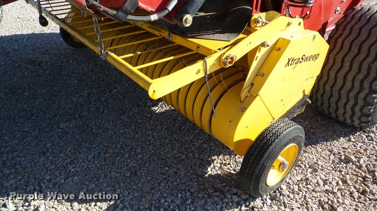 image for item DA2908 2009 New Holland BR7090 round baler