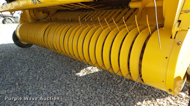 image for item DA2908 2009 New Holland BR7090 round baler