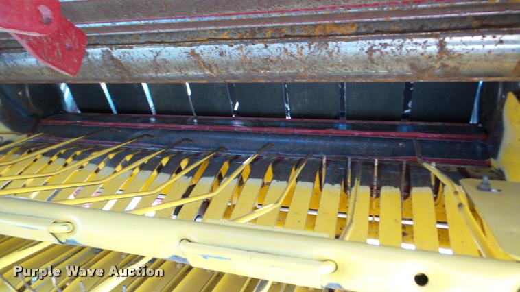 image for item DA2908 2009 New Holland BR7090 round baler