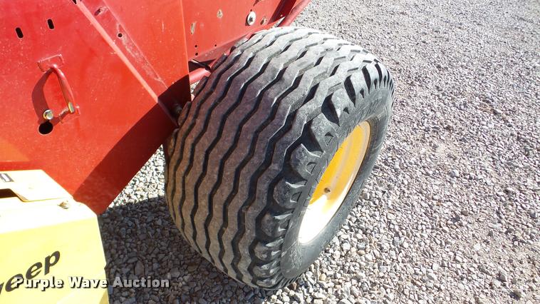 image for item DA2908 2009 New Holland BR7090 round baler