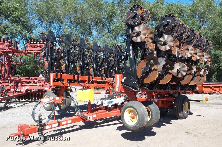 image for item DA2909 2011 Krause Gladiator 1200-1630 strip-till