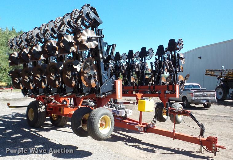 image for item DA2909 2011 Krause Gladiator 1200-1630 strip-till